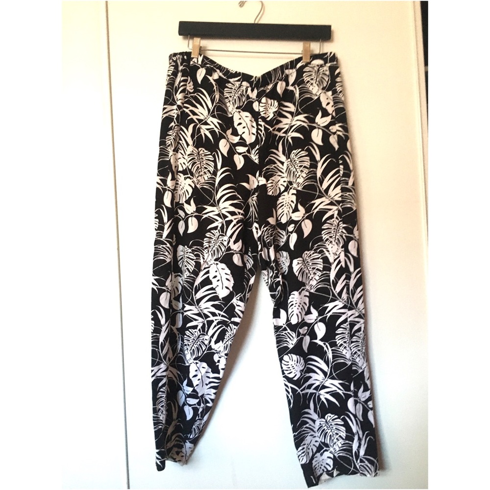 Vince Camuto L Black/White Floral Resort Pant